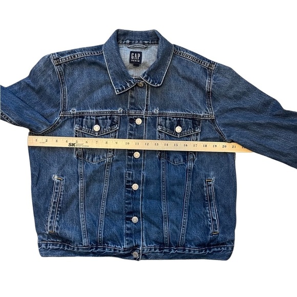 Gap denim slightly distressed button up trucker jacket size Jr’s XL - Picture 4 of 12